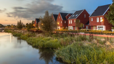 Geen aftrek eigen woningrente bij lening eigen BV